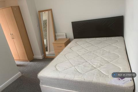 undefined, Garden  Claude Rd, Cardiff, CF24