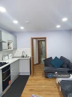 2 bedroom flat to rent, East Barnet Road, Barnet, EN4