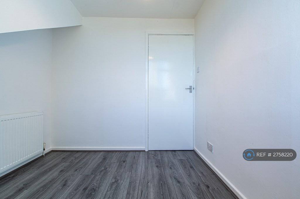 Bedroom Small Room 2nd Floor