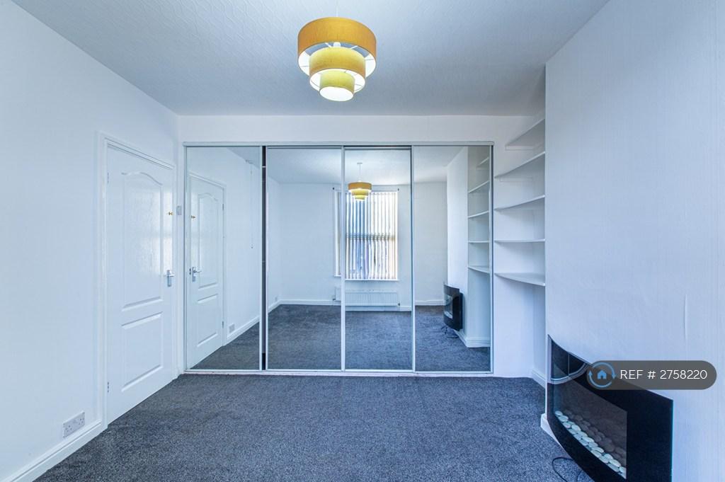 Bedroom Large 1st Floor