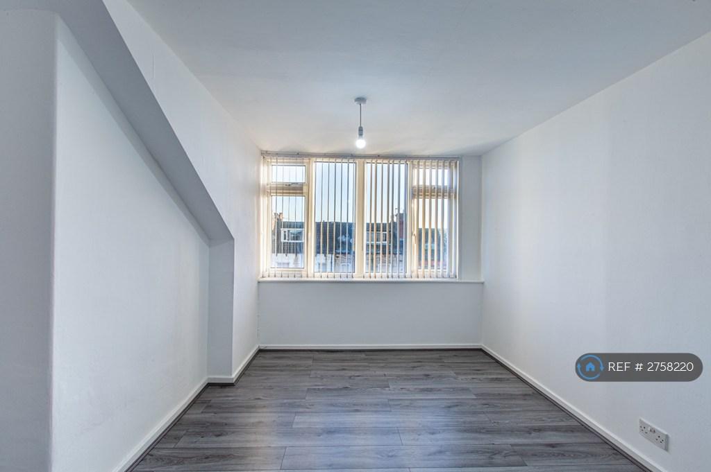 Bedroom Medium 2nd Floor