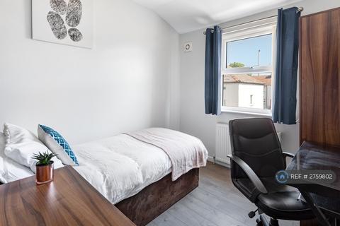1 bedroom in a house share to rent, Liverpool, Liverpool, L7