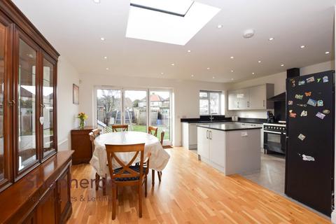 3 bedroom semi-detached house for sale, Albury Walk, Cheshunt EN8