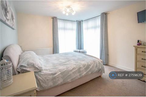 2 bedroom flat to rent, Henrietta Chase, St. Marys Island, Chatham, ME4