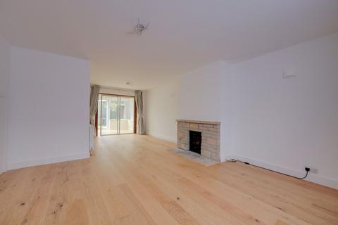 3 bedroom end of terrace house for sale, The Vineries, Burgess Hill, RH15
