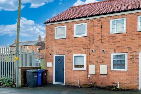 2 bedroom end of terrace house for sale, New Millgate, Selby YO8
