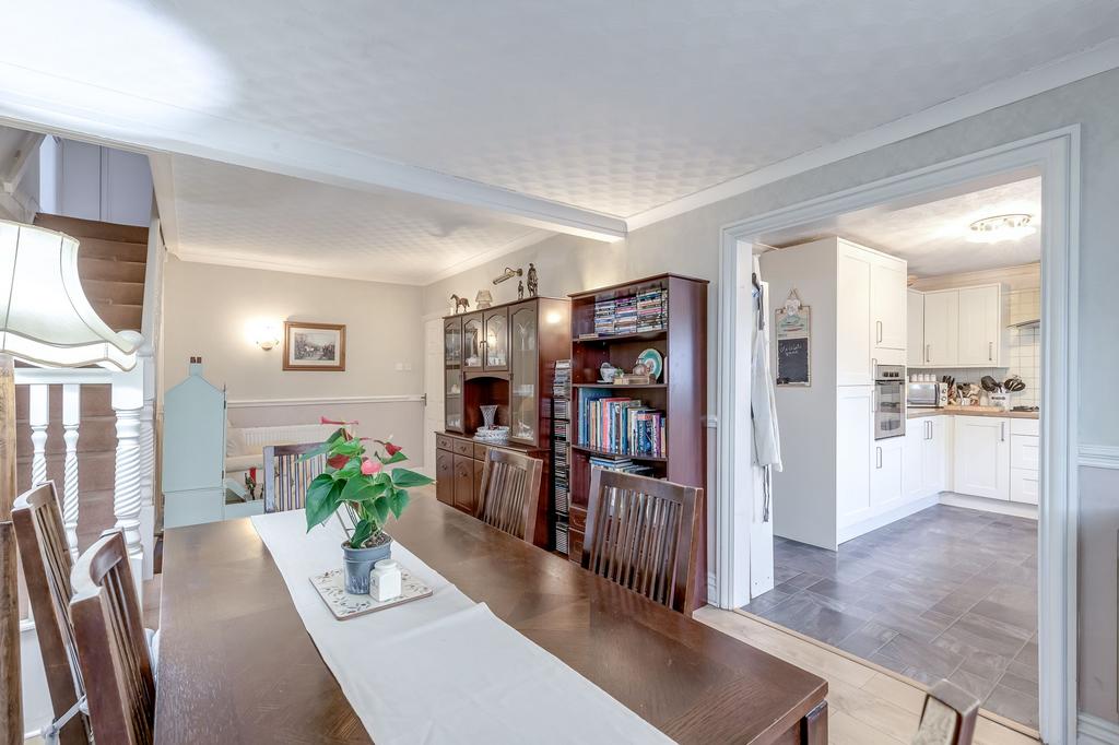 Sitting/Dining Room