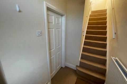 3 bedroom semi-detached house to rent, Fairfield Road, Leicester