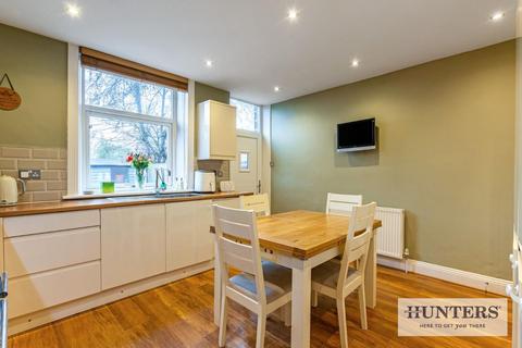 4 bedroom end of terrace house for sale, Victoria Road, Guiseley, Leeds