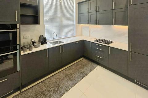 3 bedroom house to rent, Uxbridge Road, Hanwell