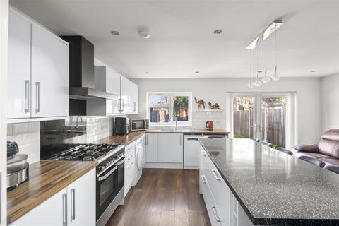 undefined, Church Road, Hounslow TW5
