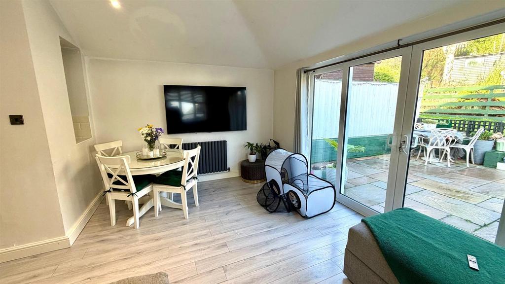 Family/ dining room