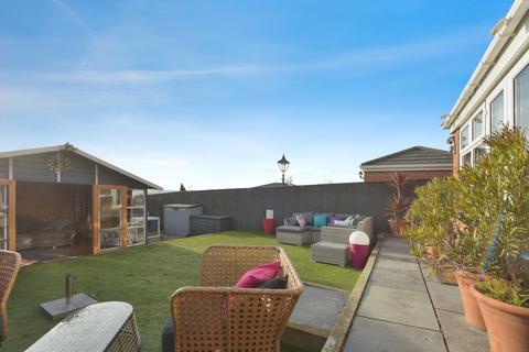 3 bedroom detached house for sale, Thornham Meadows, Goldthorpe, Rotherham, South Yorkshire, S63