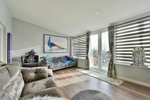 3 bedroom detached house for sale, Thornham Meadows, Goldthorpe, Rotherham, South Yorkshire, S63