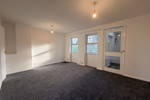 3 bedroom terraced house to rent, Fulmar Lane, Wellingborough, NN8 4BD