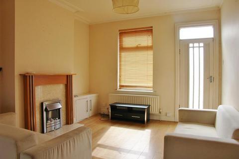 2 bedroom terraced house to rent, Sharrow Vale Road, Sheffield, S11 8ZL