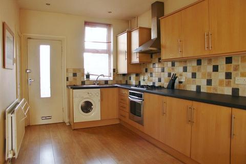 2 bedroom terraced house to rent, Sharrow Vale Road, Sheffield, S11 8ZL