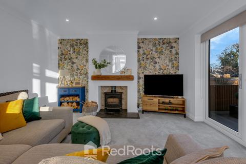 4 bedroom semi-detached house for sale, Melton Road, Doncaster DN5