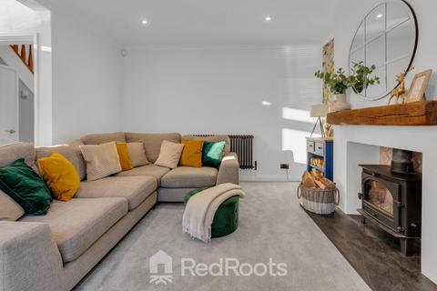 4 bedroom semi-detached house for sale, Melton Road, Doncaster DN5
