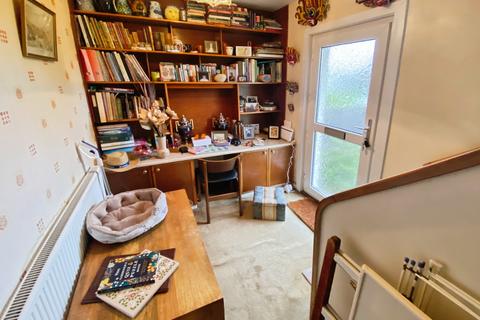 3 bedroom semi-detached house for sale, The Crescent, Wilsford, NG32