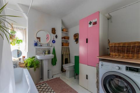 undefined, Plasnewydd Place, Cardiff CF24
