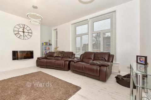undefined, Park Avenue, Dover CT16