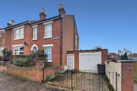 3 bedroom end of terrace house to rent, Rawstorn Road, Colchester