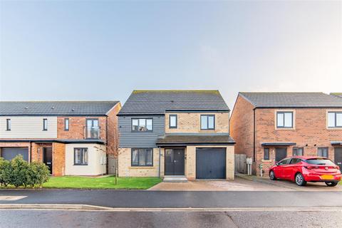 4 bedroom detached house for sale, Corver Crescent, Havannah Park, NE13