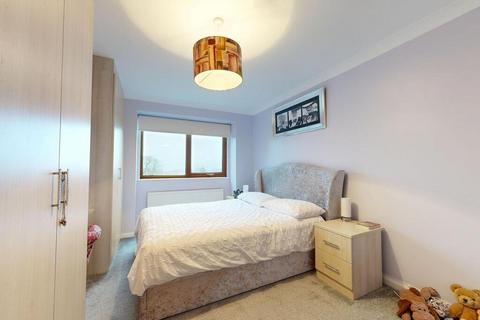 2 bedroom apartment for sale, London Road, Stanmore, HA7
