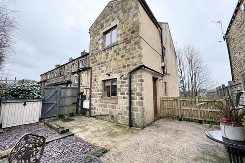 2 bedroom end of terrace house for sale, Hallas Road, Kirkburton, Huddersfield HD8 0QF