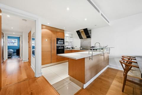2 bedroom apartment to rent, Howard Building, Chelsea Bridge Wharf, London, SW11