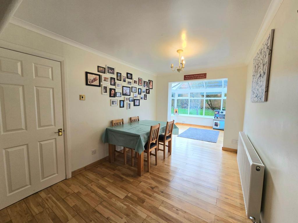Dining/family room