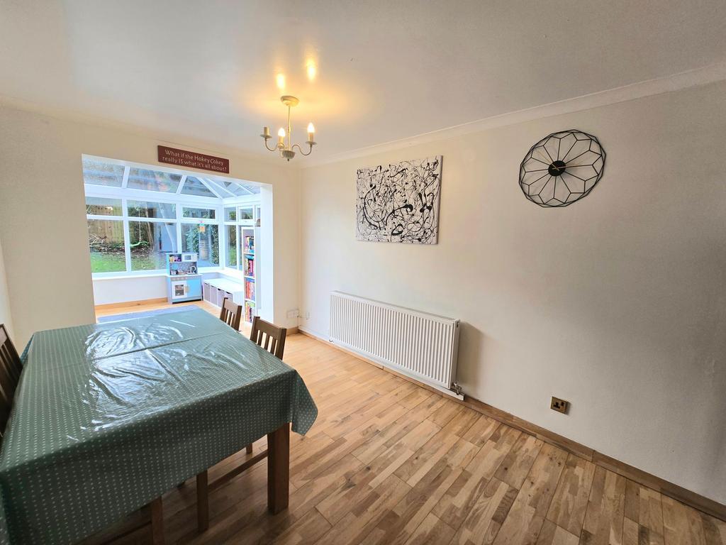 Dining/family room