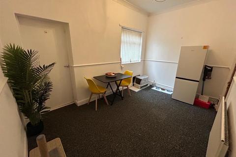 2 bedroom terraced house to rent, Columbia Street, Darlington