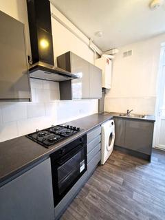3 bedroom terraced house to rent, London E10