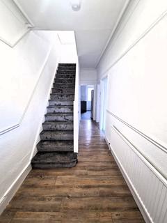 3 bedroom terraced house to rent, London E10