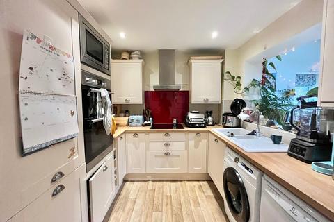 3 bedroom semi-detached house for sale, Gill Crescent, Taunton, TA1