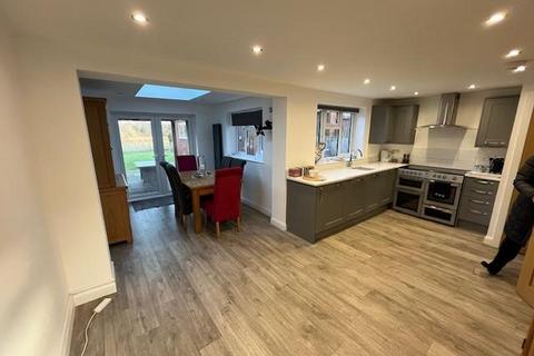 3 bedroom detached house to rent, Cowley Lane, Gnosall, Stafford