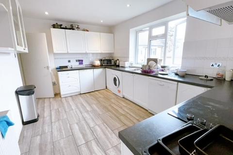 1 bedroom in a house share to rent, Stansfield Road, Hounslow TW4