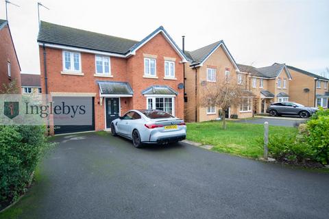 4 bedroom detached house for sale, Crosthwaite Gardens, Skelton-In-Cleveland