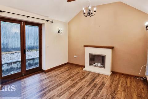 2 bedroom end of terrace house to rent, Fore Street, Silverton, Exeter