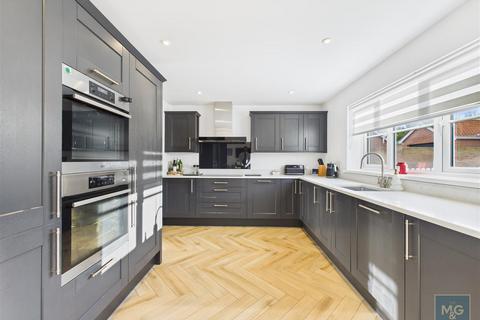 4 bedroom detached house for sale, Symonds Close, Bury St. Edmunds IP31