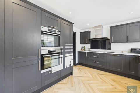 4 bedroom detached house for sale, Symonds Close, Bury St. Edmunds IP31