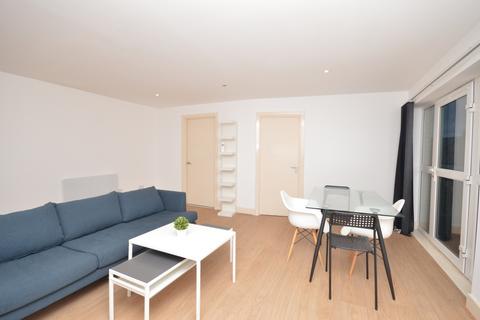 3 bedroom flat to rent, Venus House, Westferry Road, E14 3SF