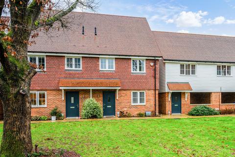 3 bedroom semi-detached house for sale, Felbridge RH19