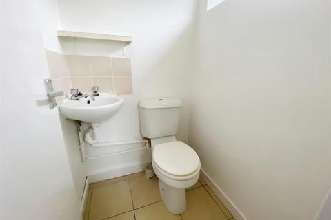 2 bedroom terraced house to rent, Wootton Street, Bedworth