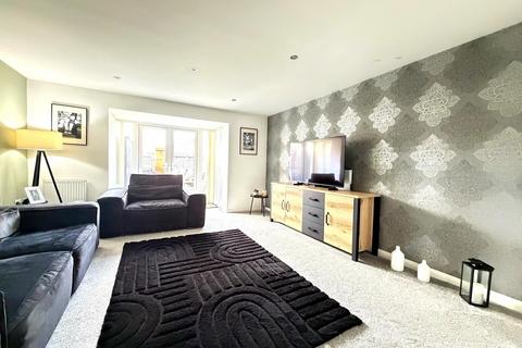 3 bedroom semi-detached house for sale, Captains Parade, East Cowes
