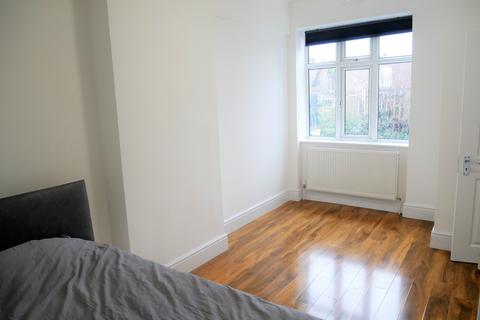 undefined, Barrack Road, Hounslow TW4