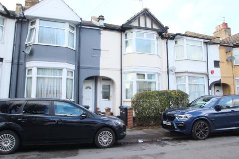 3 bedroom terraced house for sale, Winchester Road, London N9