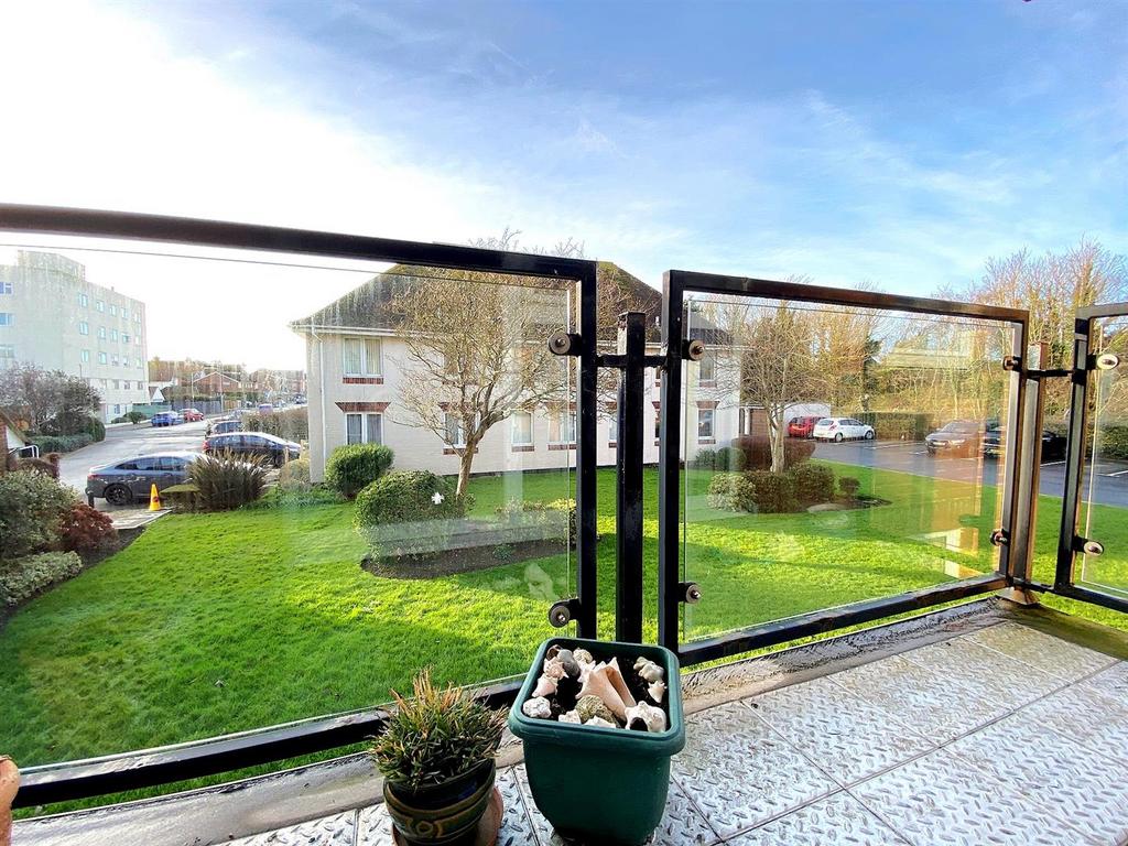 35 Homelawn House - Balcony.jpg